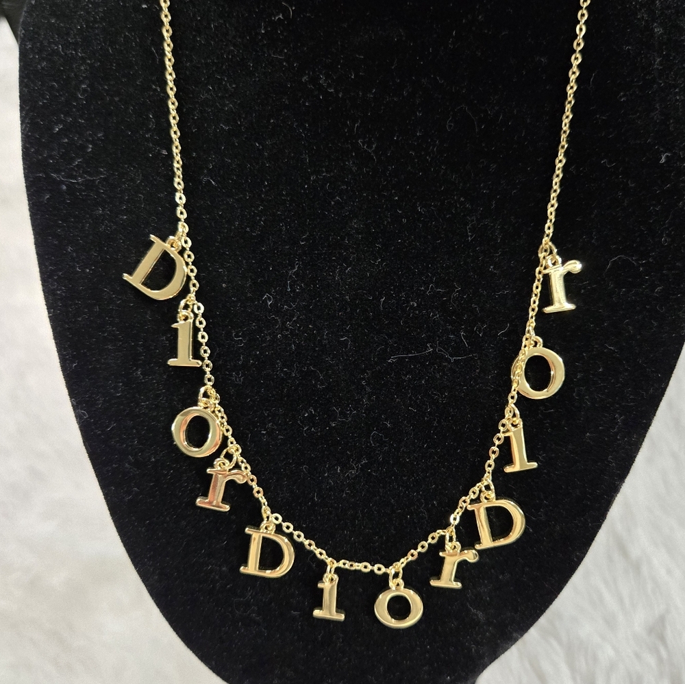 🔥🔥 Dior Gold Letter Necklace SOLD OUT RARE! 🔥 - Picture 3 of 8